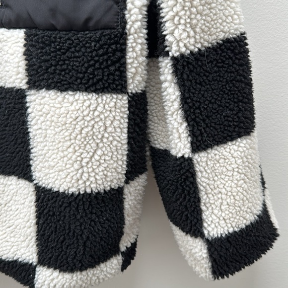 ASOS Urban Bliss checkerboard teddy borg jacket in black and cream - Picture 5 of 8